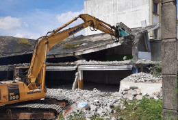 Jasa Bongkar Rumah Tua